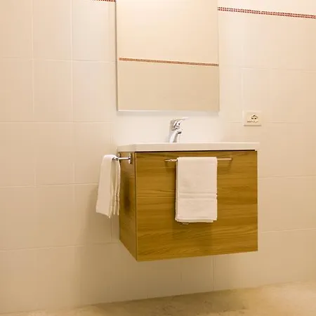 Borgo Borago * Brenzone sul Garda