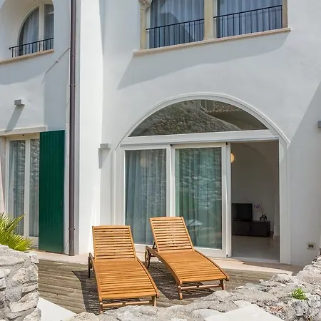Borgo Borago Brenzone sul Garda