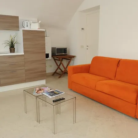 Borgo Borago * Brenzone sul Garda